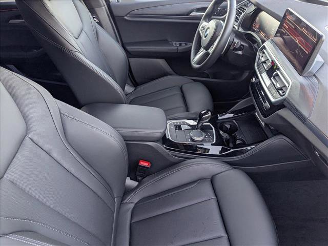Used 2025 BMW X4 xDrive30i w/ Premium Package image 21