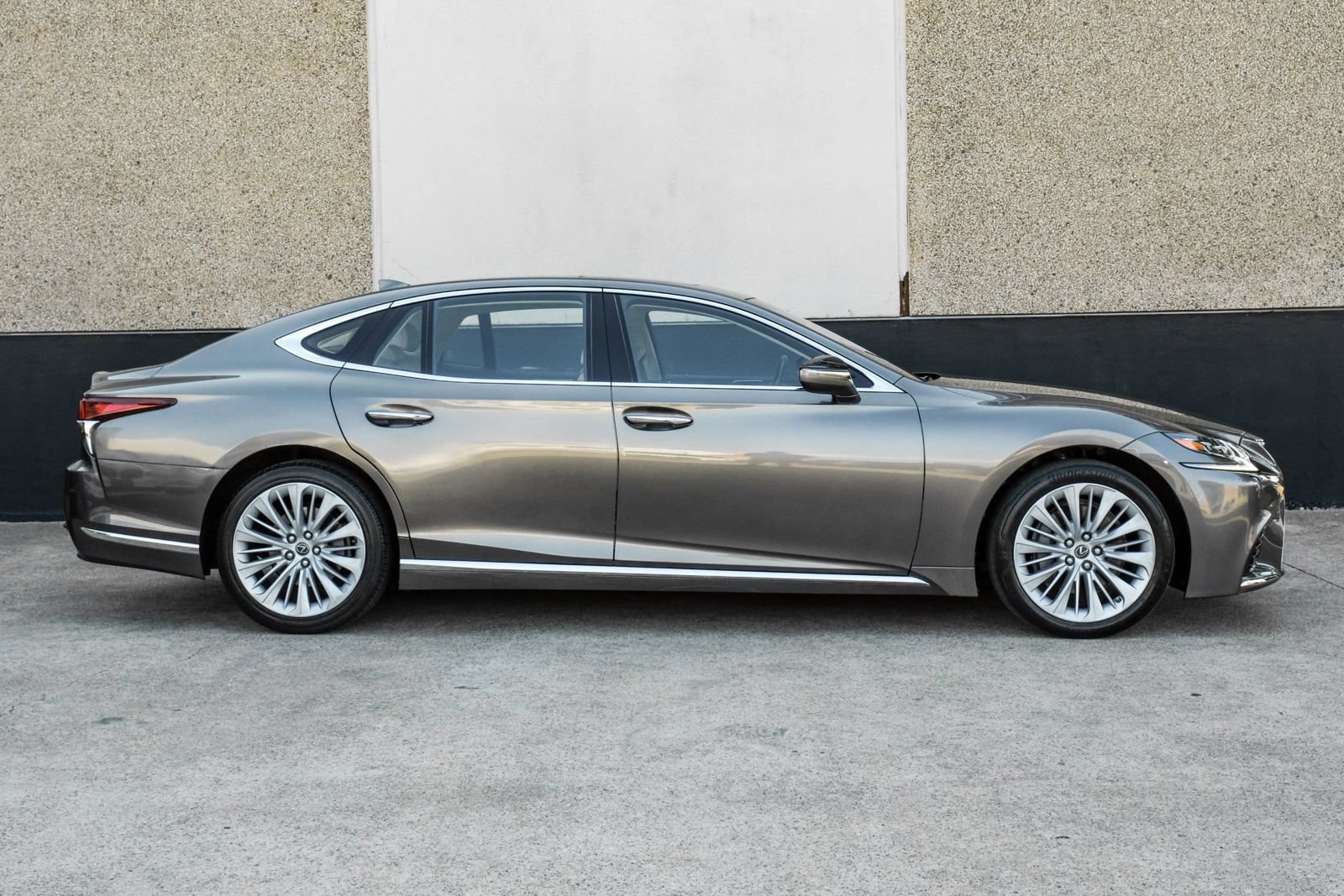Used 2018 Lexus LS 500 AWD w/ Interior Upgrade Package image 9