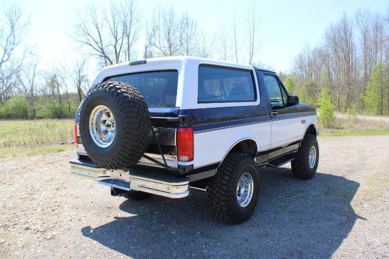 Used 1994 Ford Bronco XLT image 6