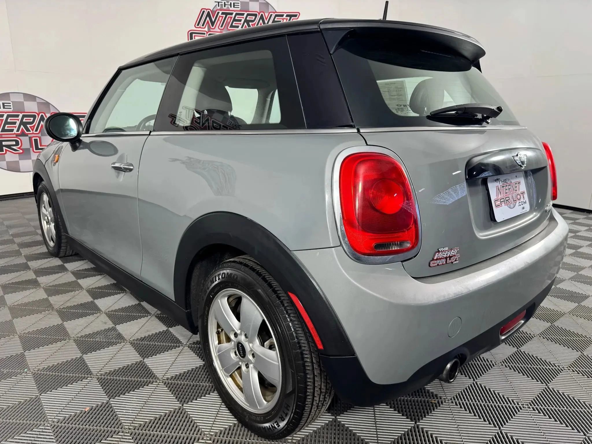 Used 2016 MINI Cooper 2-Door Hardtop image 21