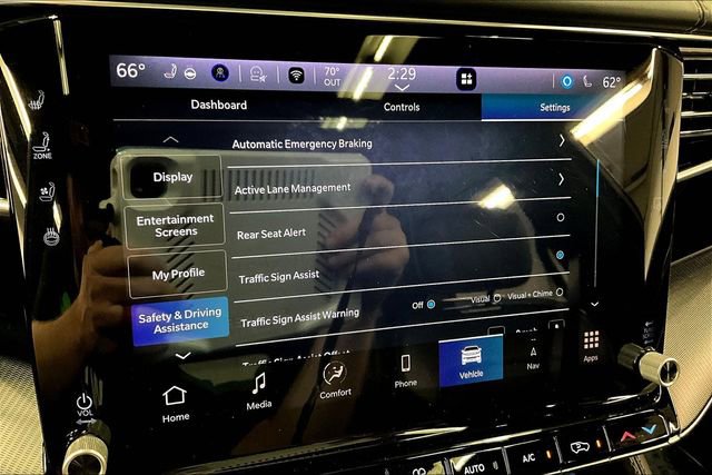 Used 2024 Jeep Grand Wagoneer L Series II w/ Quick Order Packagew 28T image 38