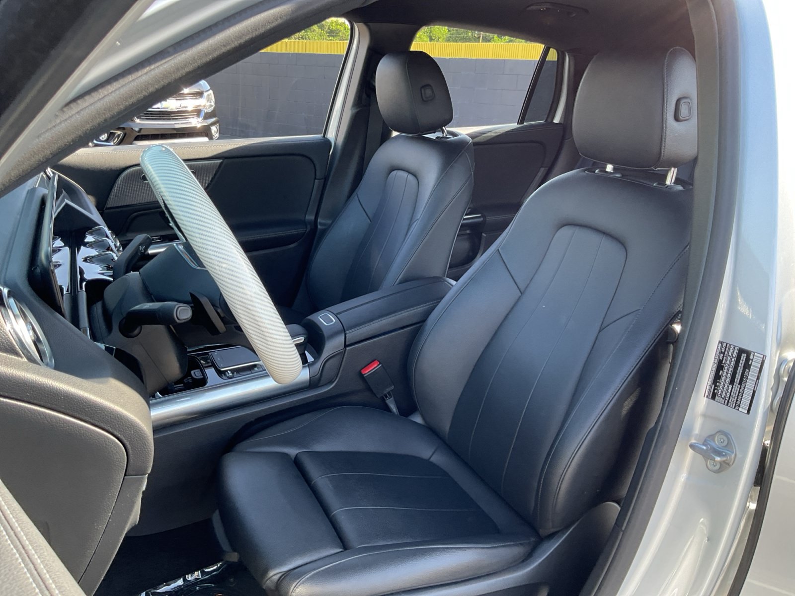 Used 2021 Mercedes-Benz GLA 250 4MATIC w/ Premium Package image 18