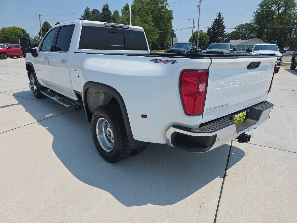 Used 2020 Chevrolet Silverado 3500 LTZ w/ LTZ Plus Package AWD/4WD image 7