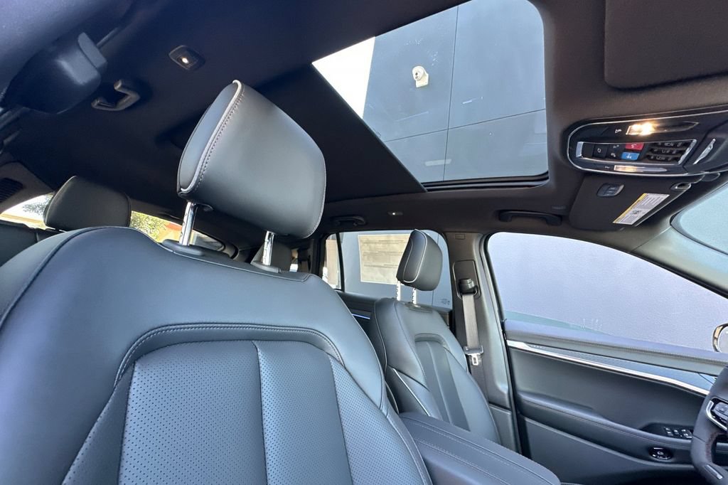 New 2025 Jeep Wagoneer S Limited AWD/4WD image 16
