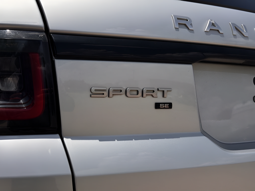 Used 2021 Land Rover Range Rover Sport SE AWD/4WD image 25