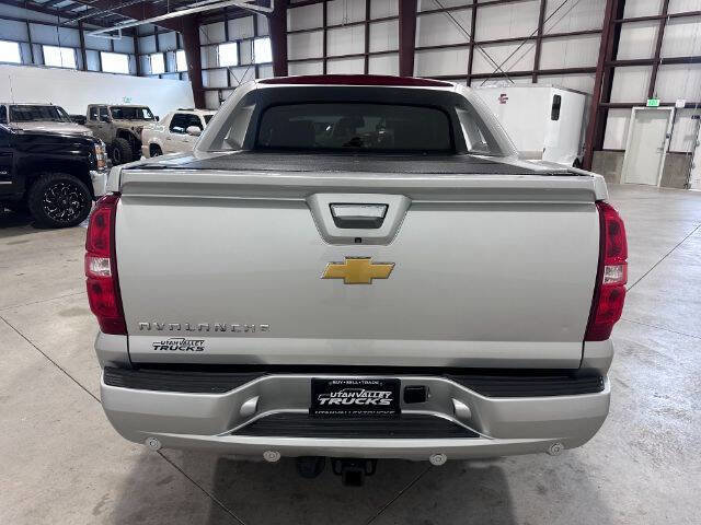 Used 2012 Chevrolet Avalanche LT image 8