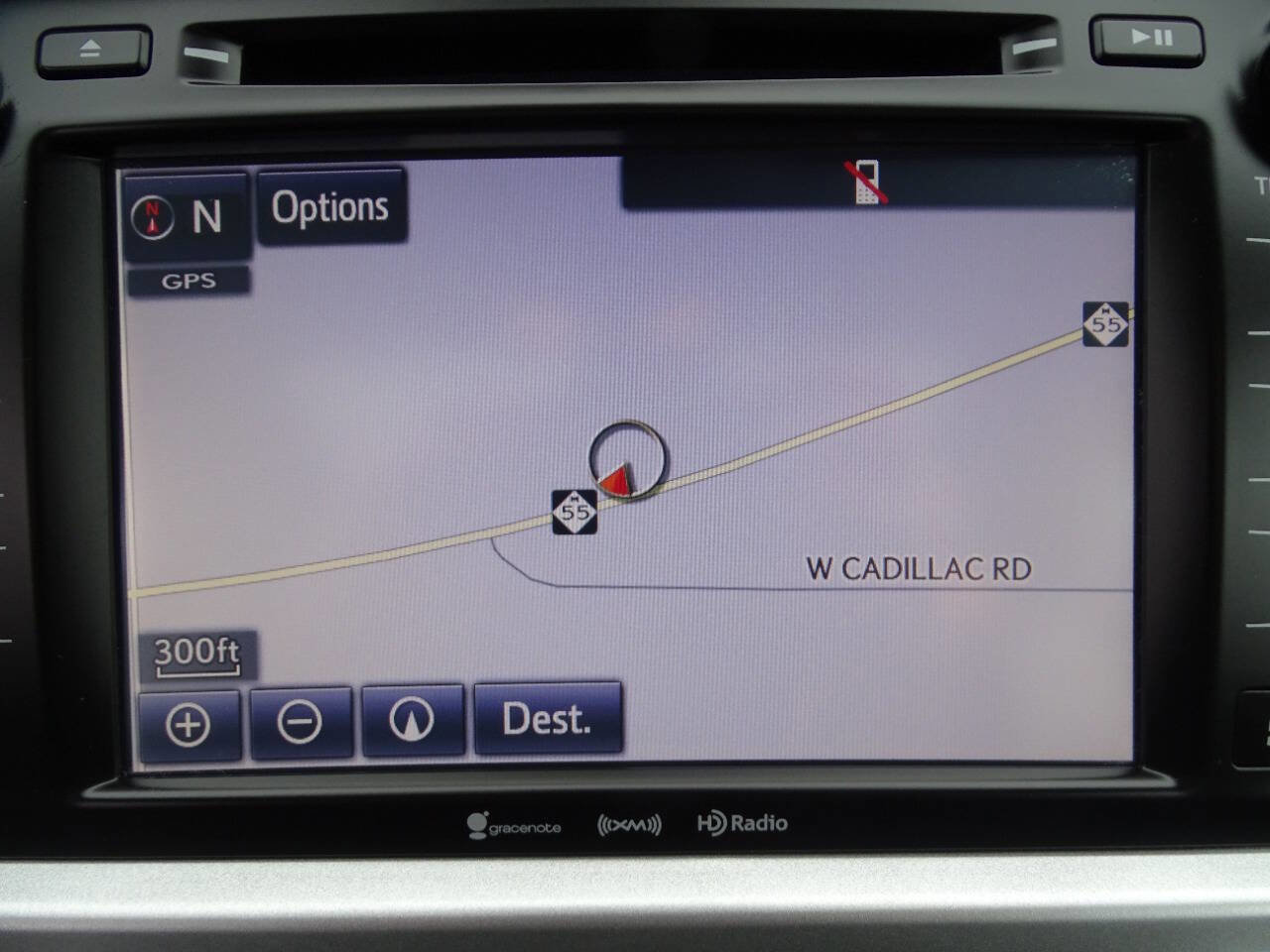 Used 2017 Toyota Highlander XLE image 4