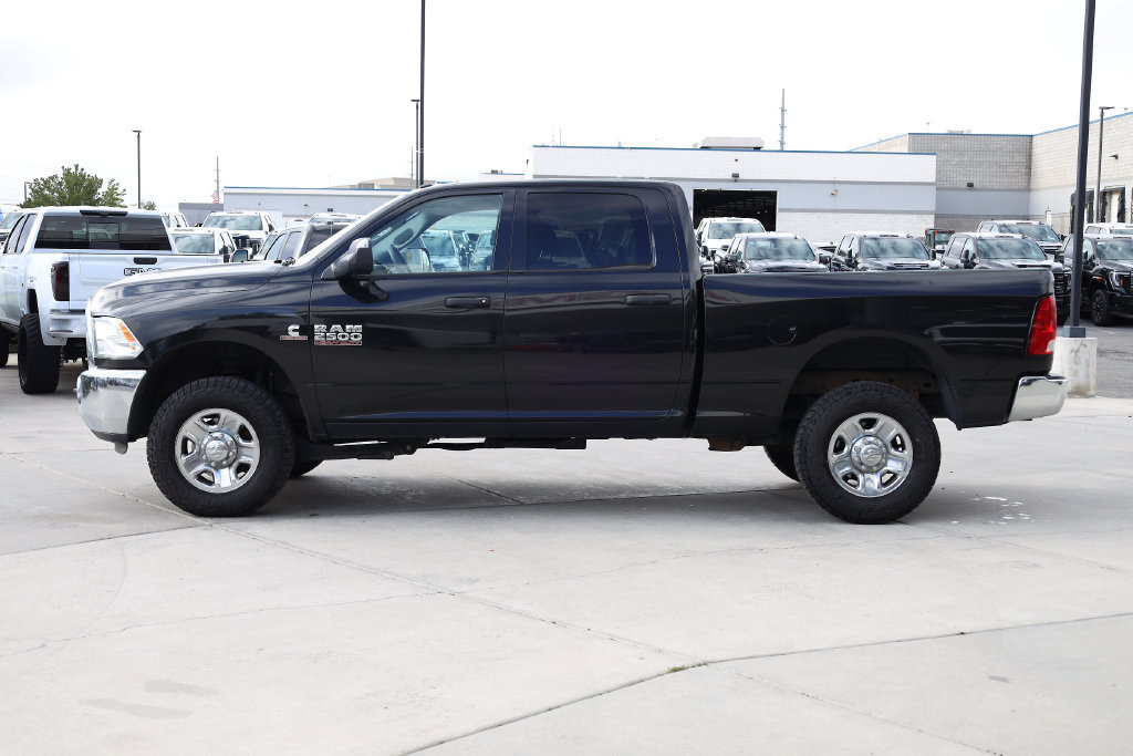 Used 2016 RAM 2500 Tradesman w/ Chrome Appearance Group AWD/4WD image 3