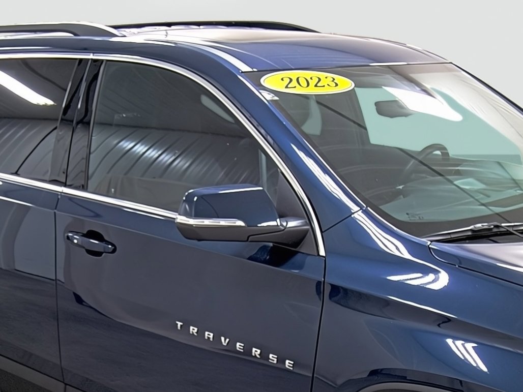 Used 2023 Chevrolet Traverse LT w/ LT Premium Package image 15