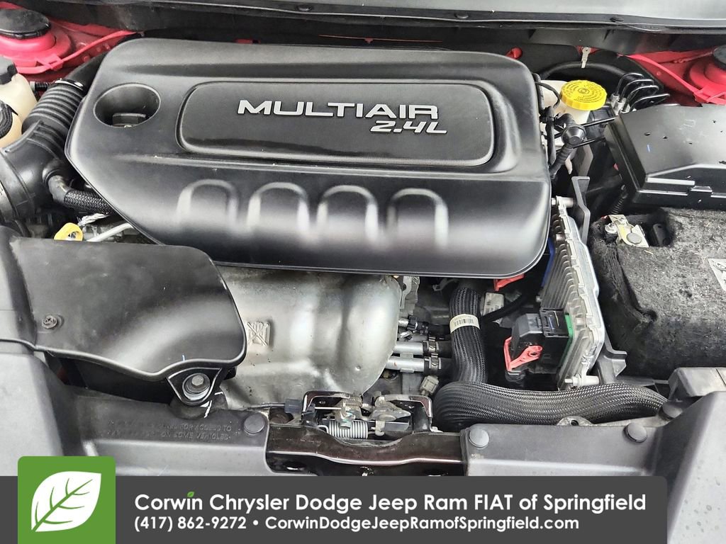 Certified 2018 Jeep Cherokee Latitude w/ Altitude Package FWD image 32