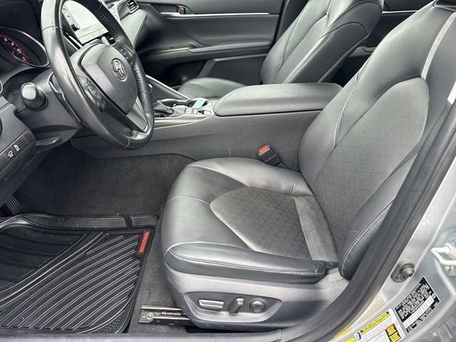Used 2023 Toyota Camry XSE image 4