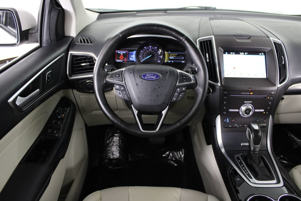 Used 2018 Ford Edge Titanium w/ Equipment Group 301A AWD/4WD image 6
