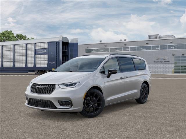 New 2026 Chrysler Pacifica Limited w/ S Appearance Package