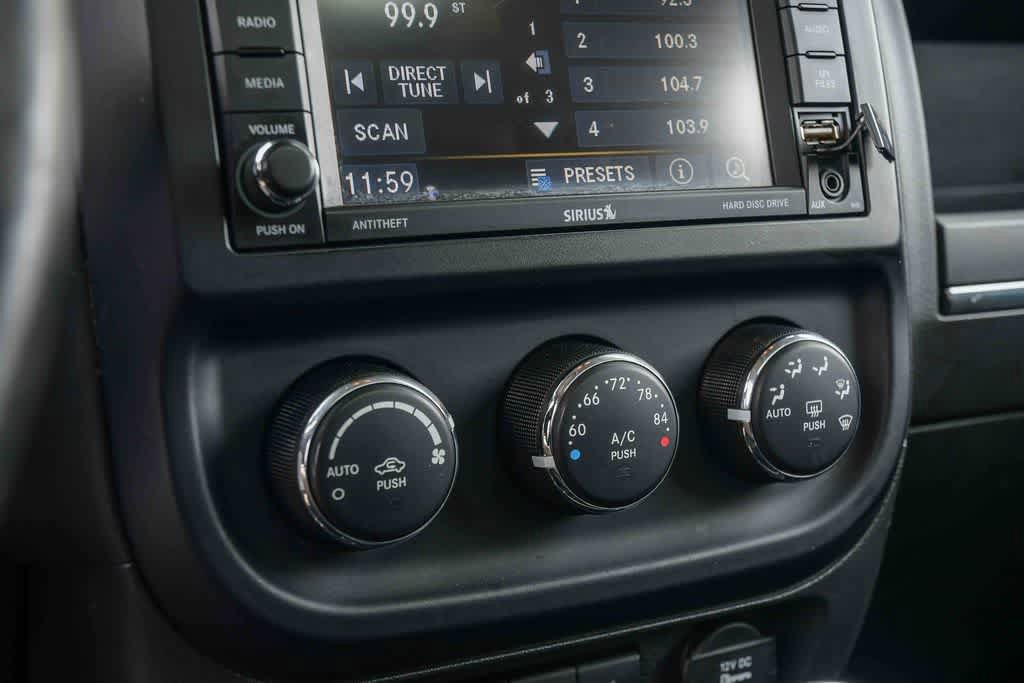 Used 2016 Jeep Patriot High Altitude FWD image 20
