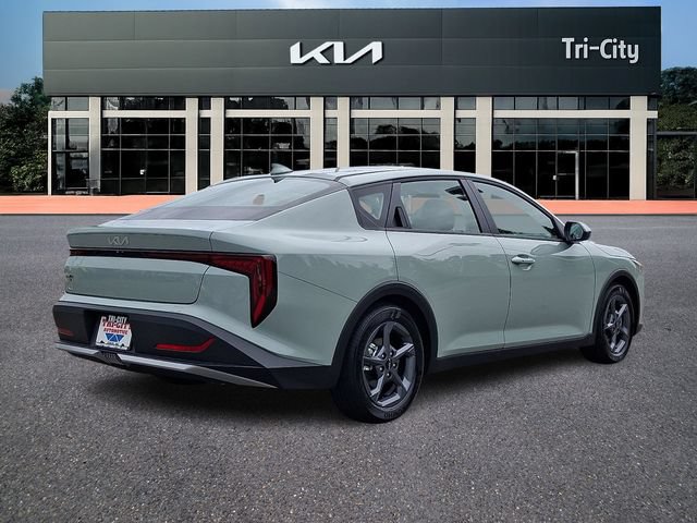 New 2026 Kia K4 FWD image 4