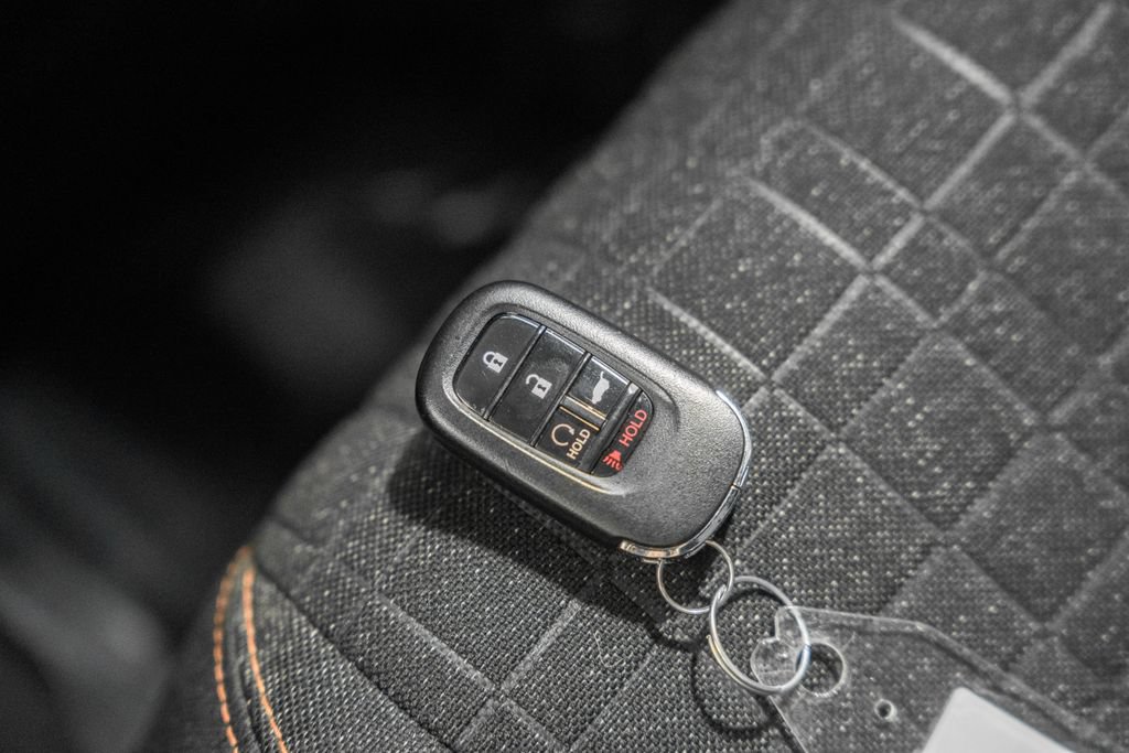 Used 2025 Honda HR-V Sport image 46