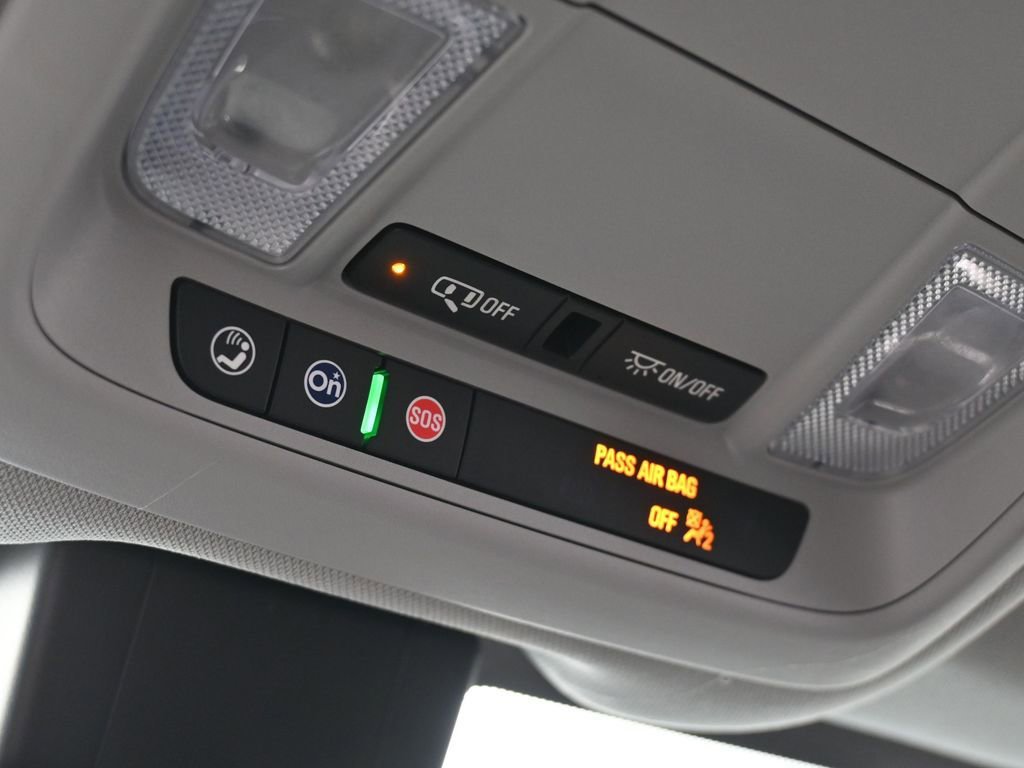 Used 2021 Chevrolet Equinox LT FWD image 20