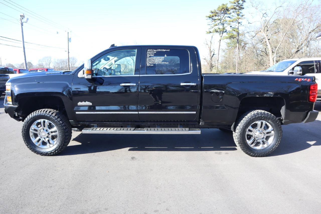 Used 2019 Chevrolet Silverado 2500 High Country w/ Duramax Plus Package image 6
