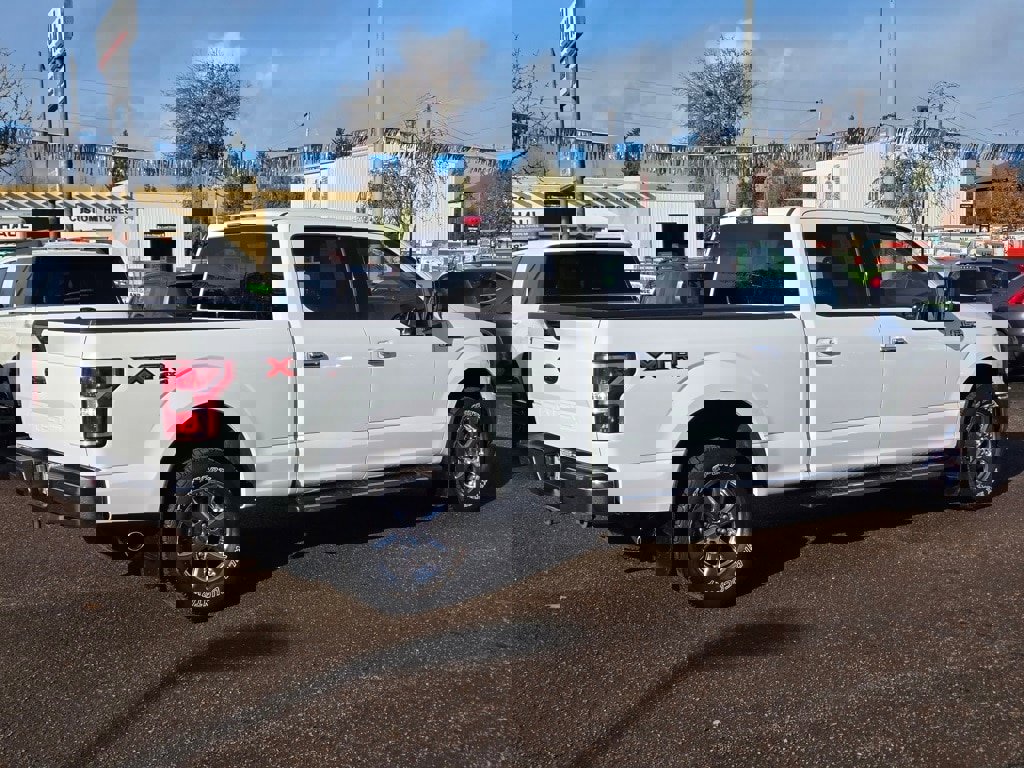 Used 2018 Ford F150 XLT w/ XTR Package image 31