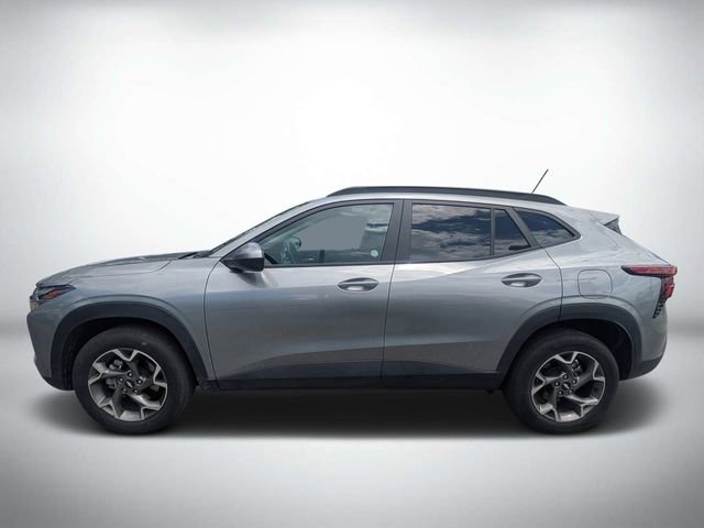 Used 2025 Chevrolet Trax LT w/ LT Convenience Package FWD image 6
