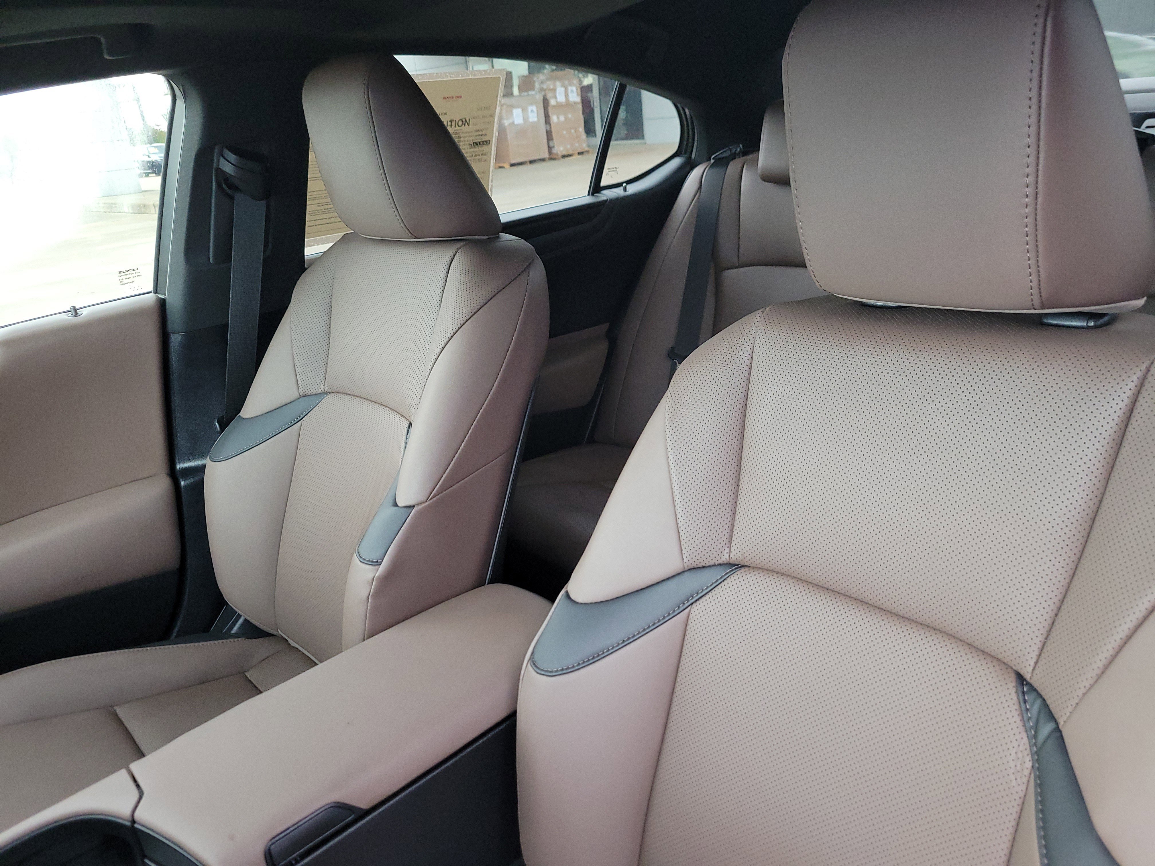 Used 2025 Lexus ES 300h 4DR FWD image 14