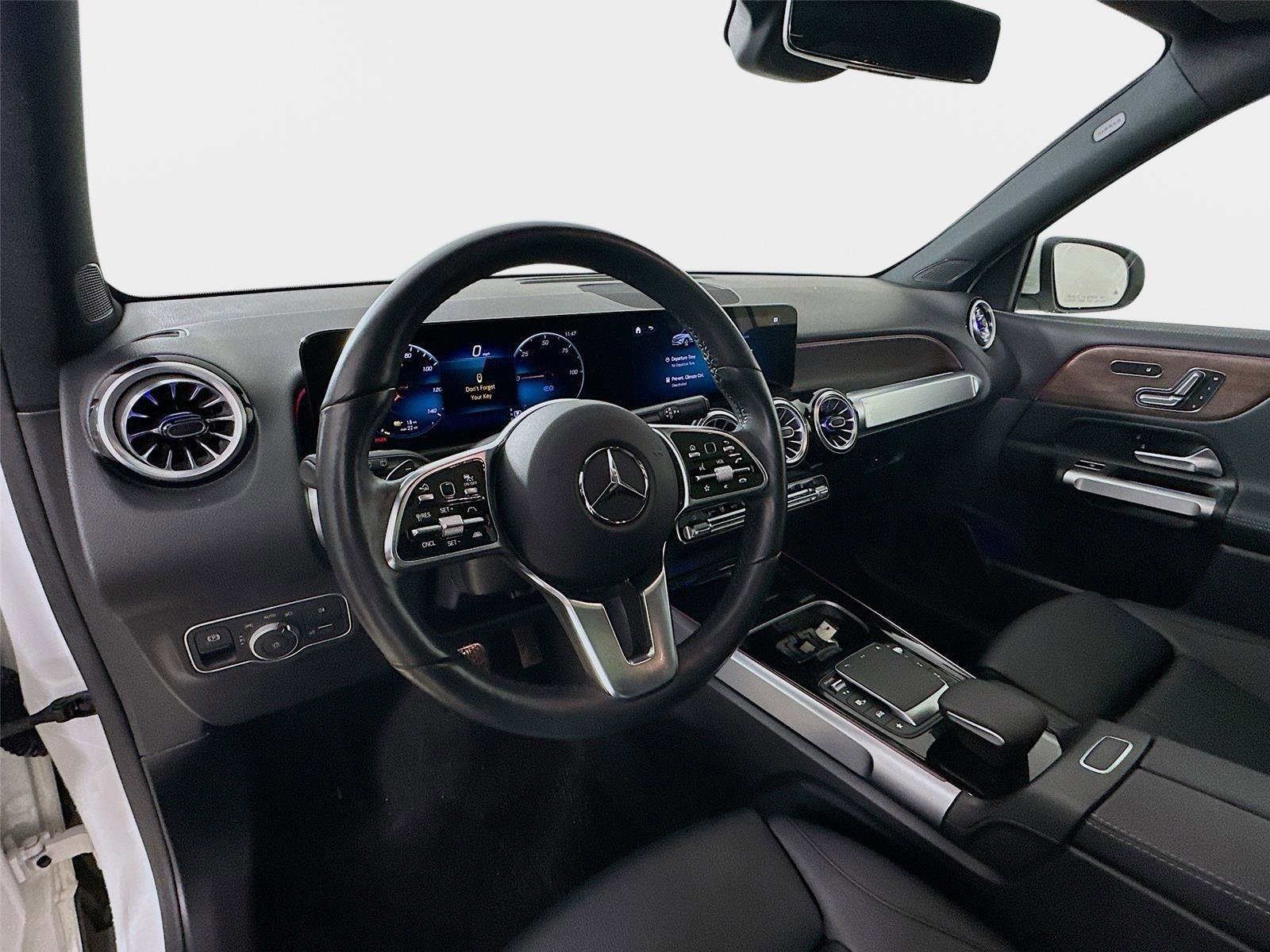 Certified 2023 Mercedes-Benz EQB 300 4MATIC w/ Driver Assistance Package image 9