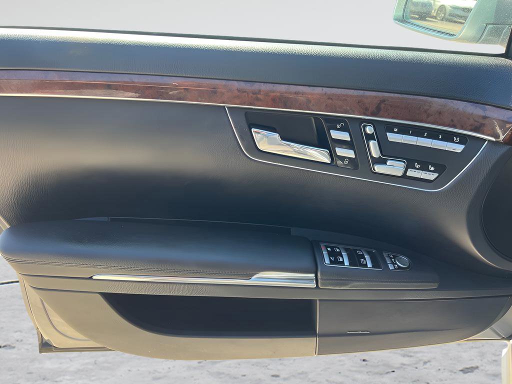 Used 2010 Mercedes-Benz S 550 image 35