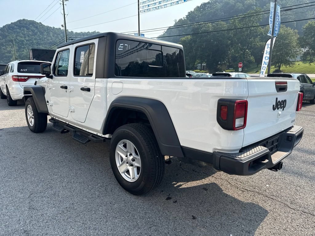 Used 2020 Jeep Gladiator Sport w/ Quick Order Package 24S AWD/4WD image 8