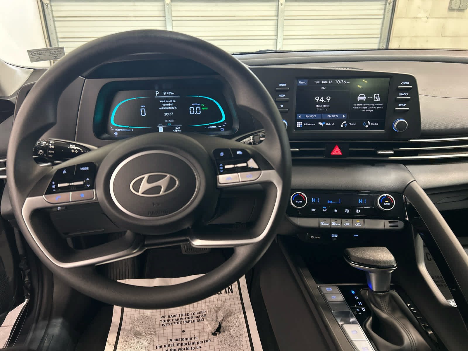 Used 2026 Hyundai Elantra Hybrid w/ Cargo Package FWD image 8
