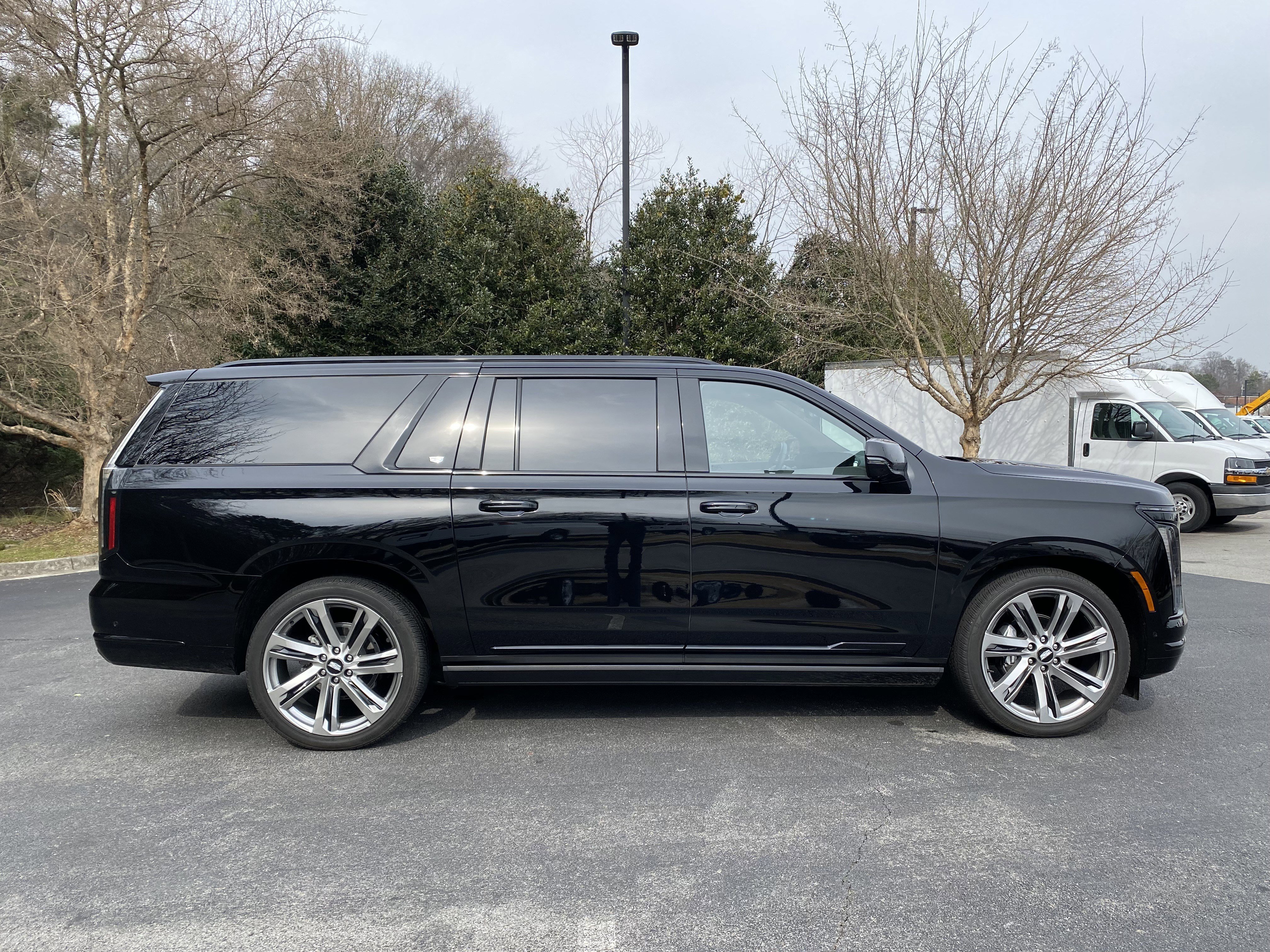 Used 2026 Cadillac Escalade ESV Sport w/ Touring Package image 10