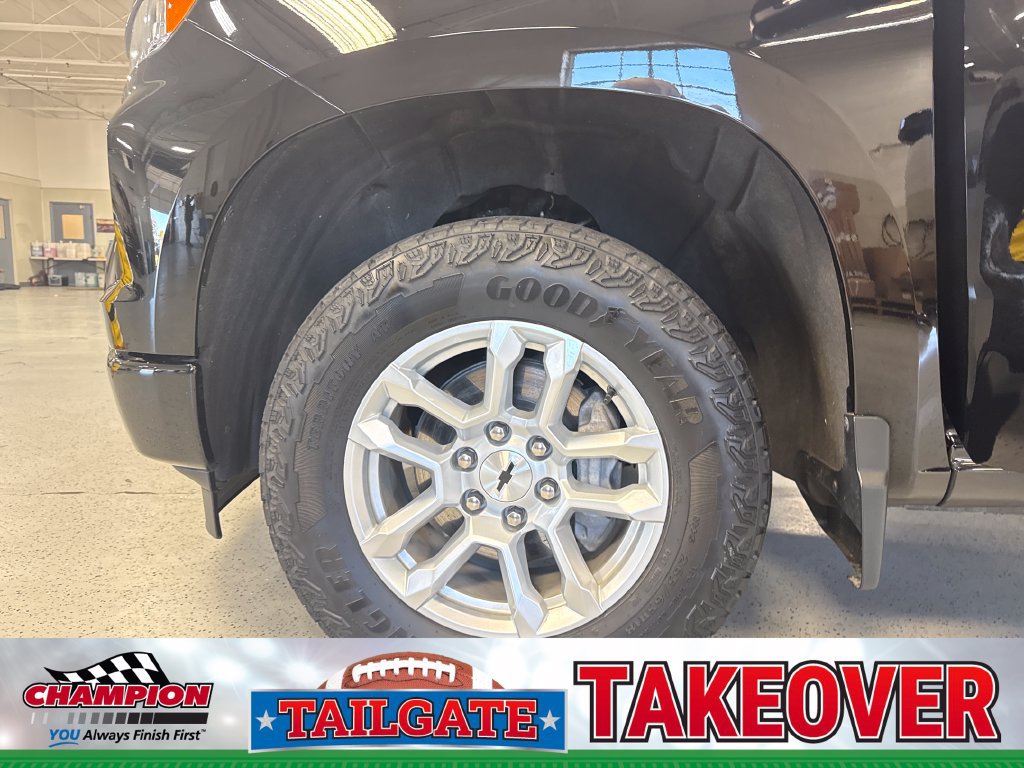 Used 2023 Chevrolet Silverado 1500 RST AWD/4WD image 33