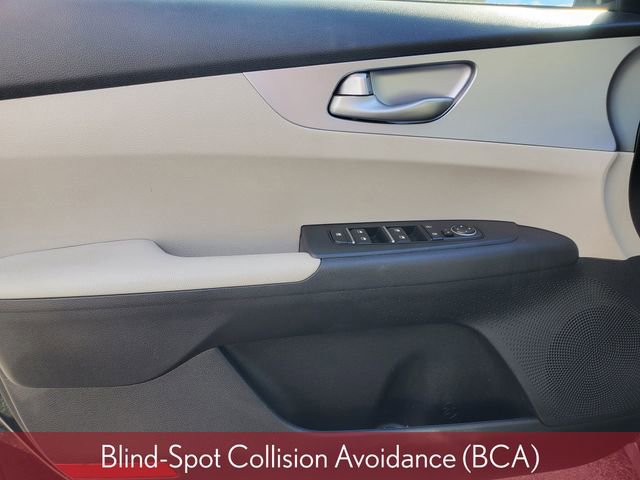 Used 2022 Kia Forte LXS w/ LXS Technology Package image 11