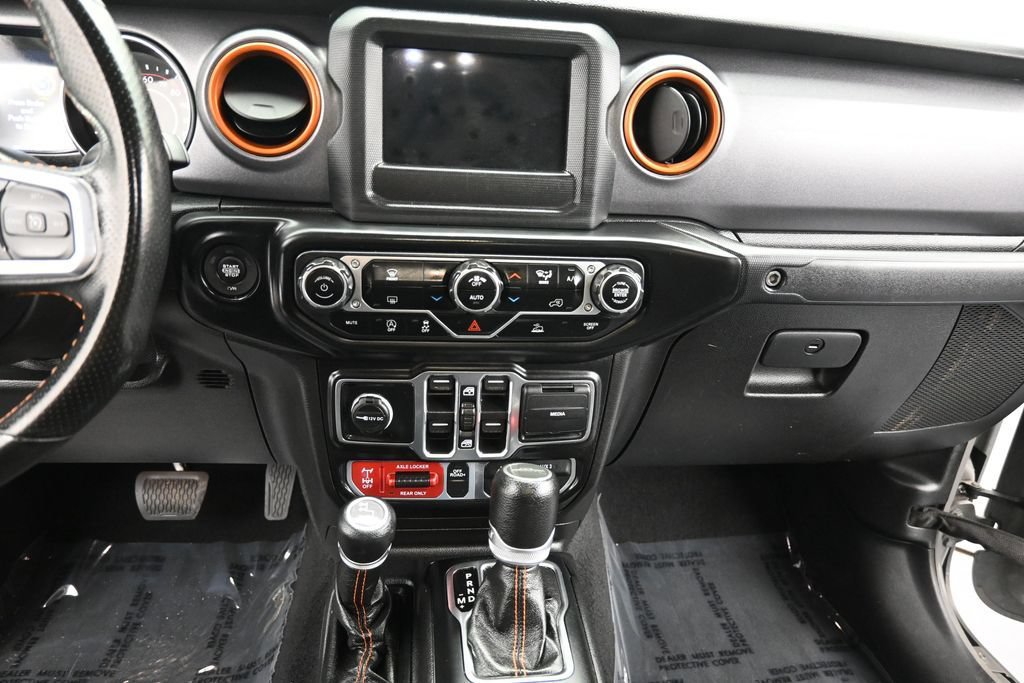 Used 2021 Jeep Gladiator Mojave w/ Auxiliary Switch Group AWD/4WD image 15
