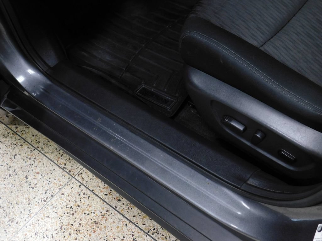 Used 2020 Nissan Rogue SV AWD/4WD image 19