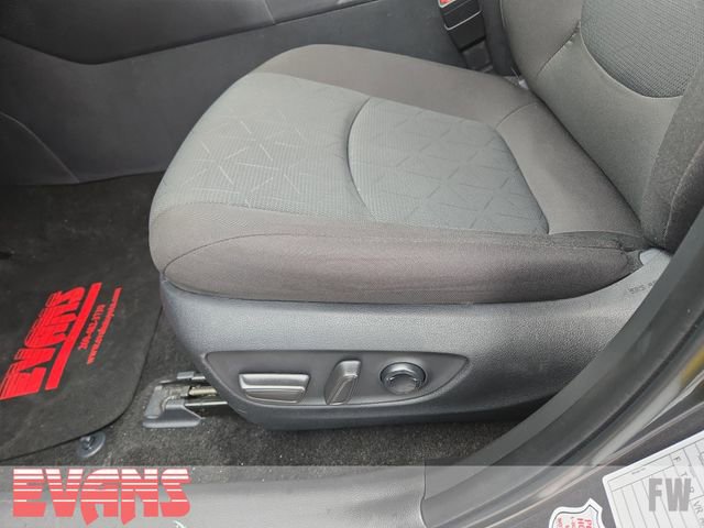 Used 2025 Toyota RAV4 XLE image 22