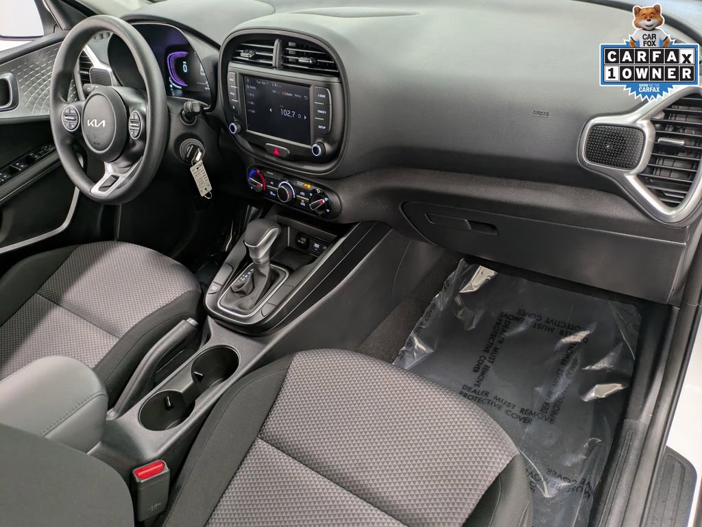 Certified 2025 Kia Soul LX w/ LX Technology Package image 30