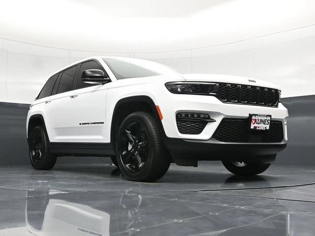 Used 2025 Jeep Grand Cherokee Limited w/ Black Appearance Package AWD/4WD image 63