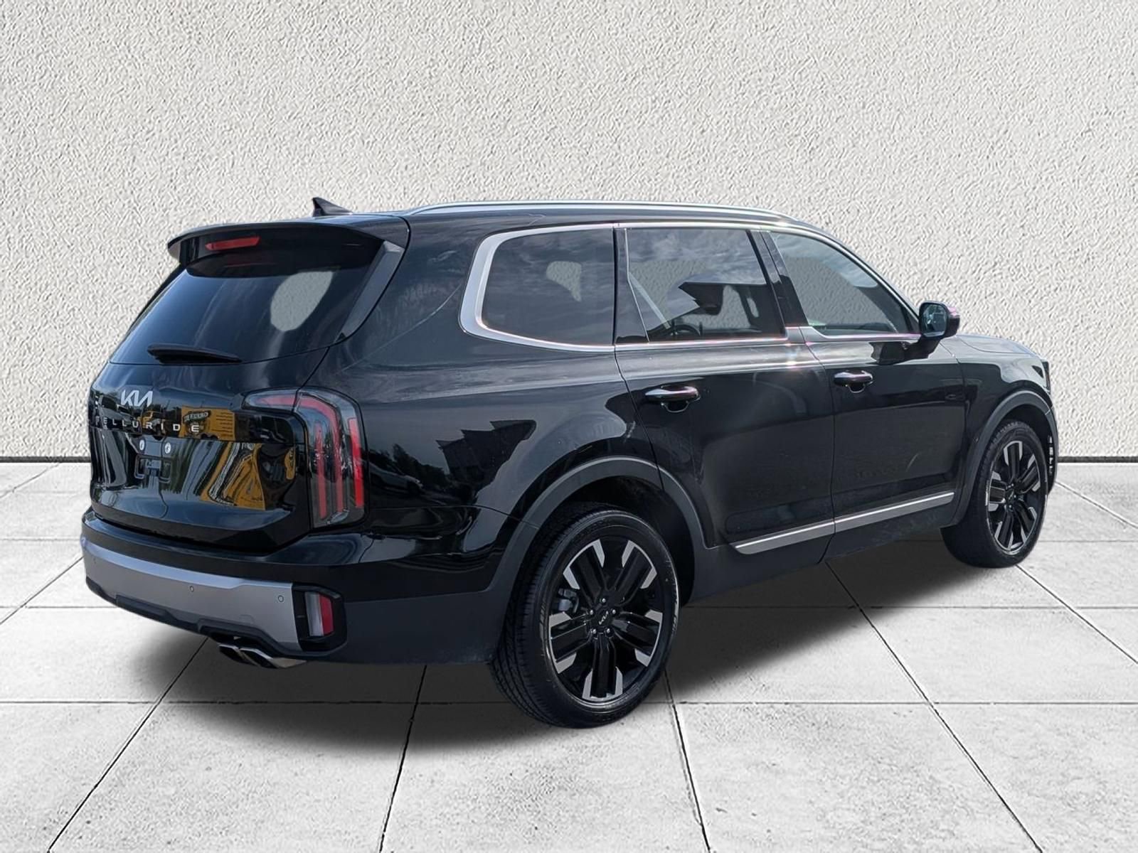 Used 2023 Kia Telluride SX image 3