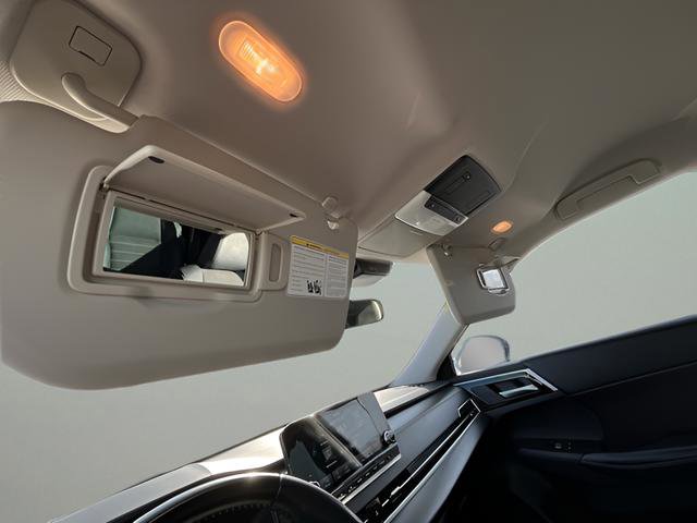 Used 2023 Mitsubishi Outlander SE image 25