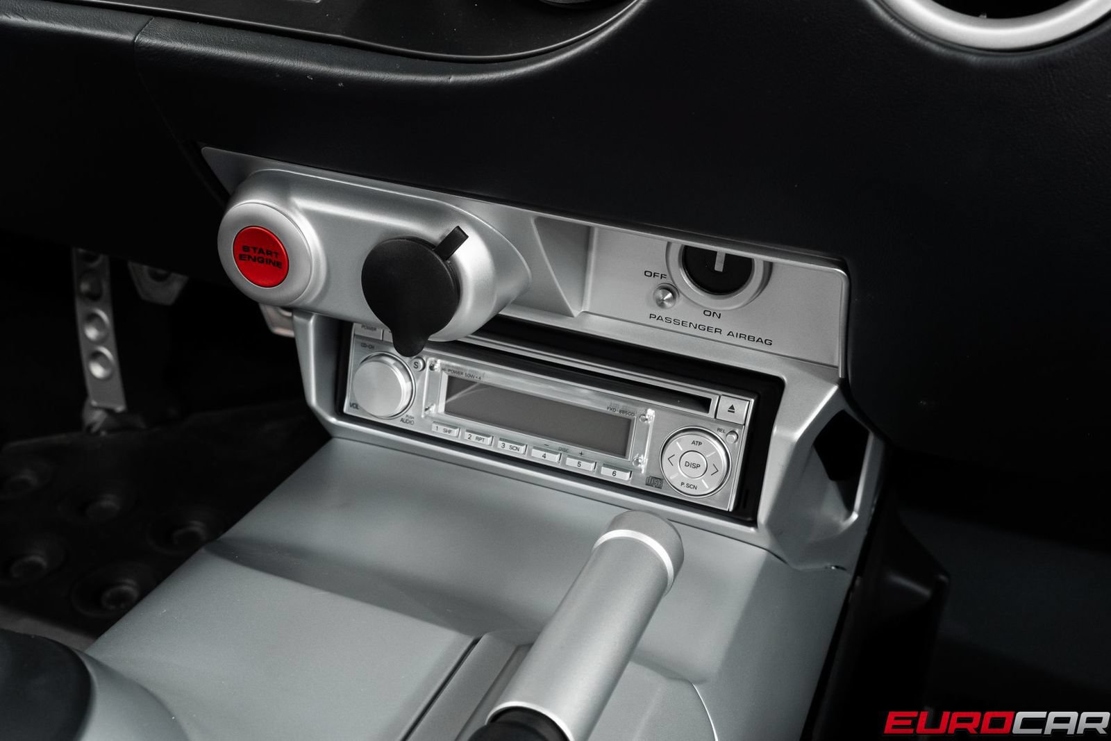 Used 2006 Ford GT RWD image 38