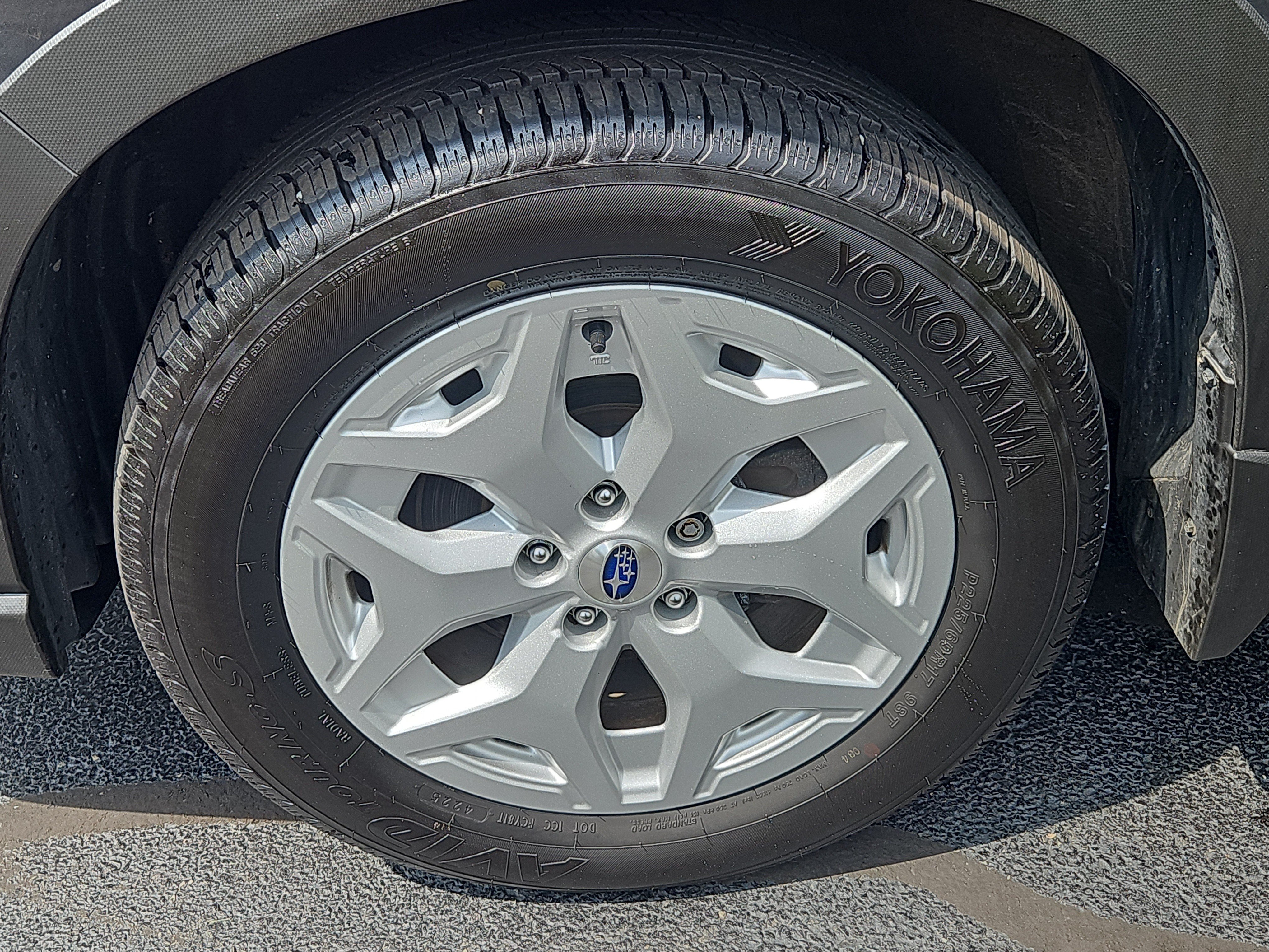 Used 2022 Subaru Forester AWD/4WD image 4