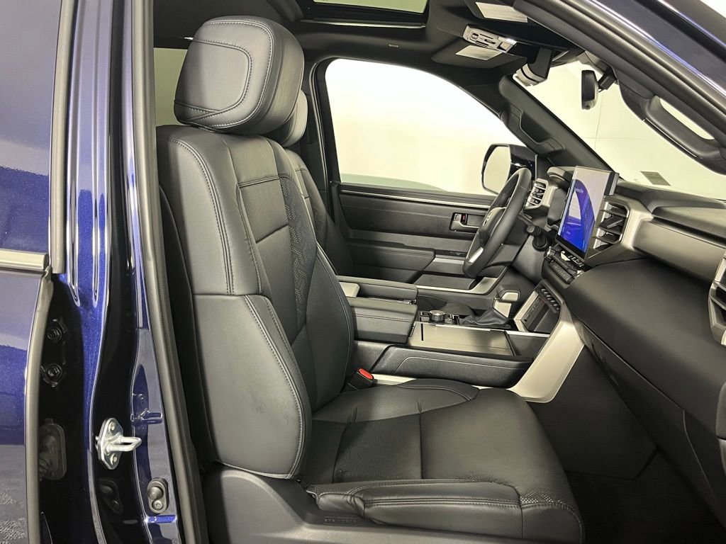 Used 2025 Toyota Sequoia SR5 w/ SR5 Premium Package AWD/4WD image 30