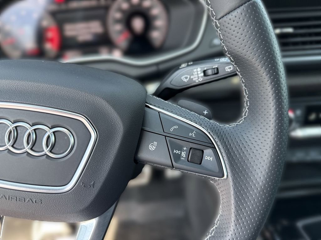 Used 2024 Audi SQ5 Prestige AWD/4WD image 27