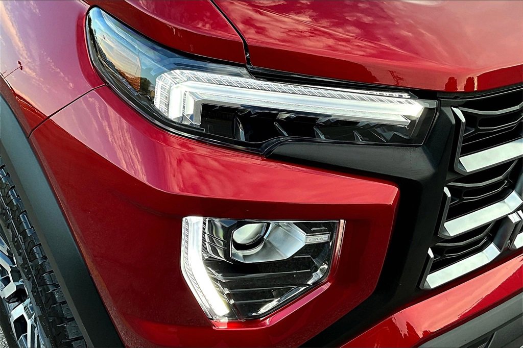 Used 2024 GMC Canyon AT4 w/ LPO, Skid Plate Package image 30