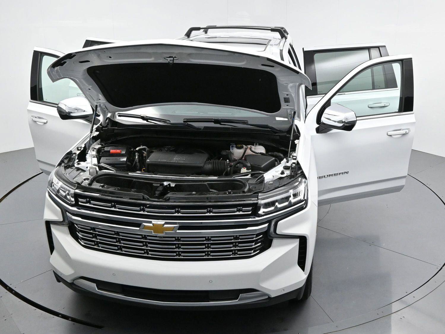 Used 2024 Chevrolet Suburban Premier w/ Premium Package AWD/4WD image 43