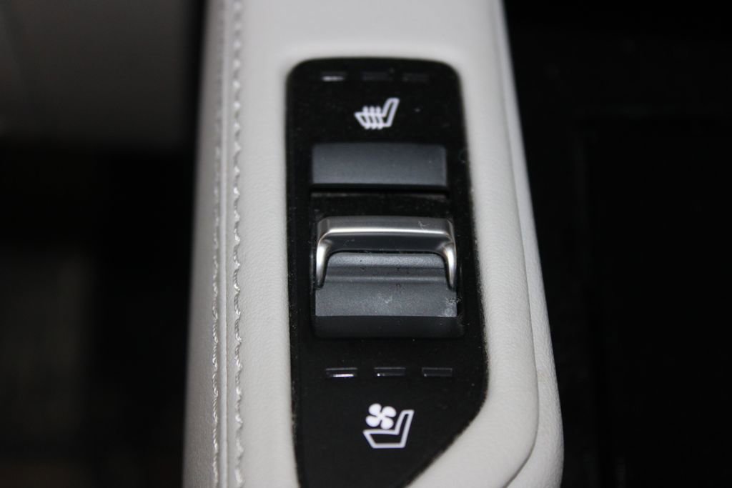 Used 2021 Kia Telluride EX w/ EX Premium Package image 33