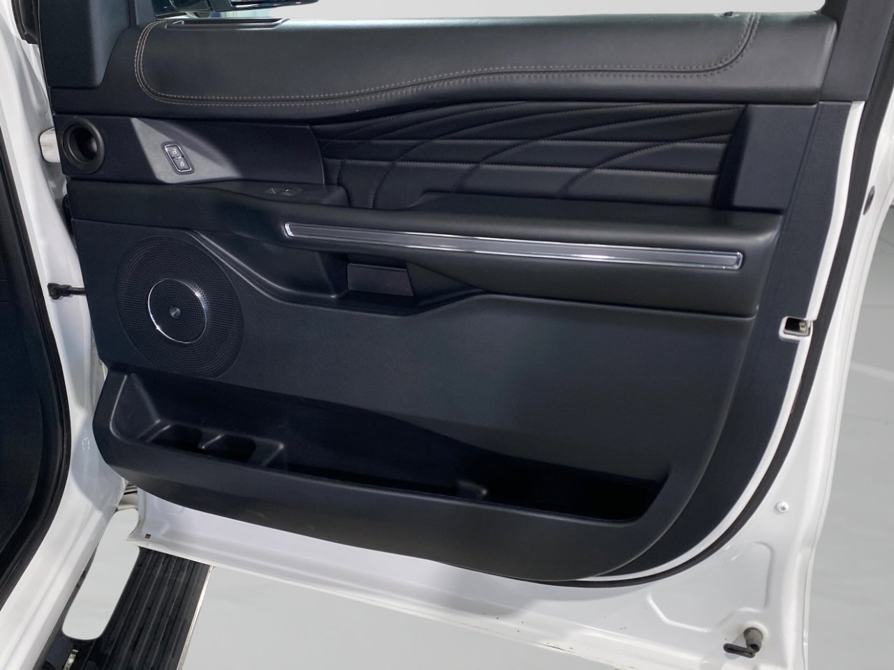 Used 2020 Ford Expedition Max Platinum image 33