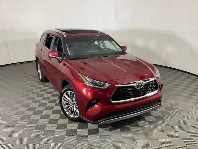 Used 2024 Toyota Highlander Platinum AWD/4WD image 40