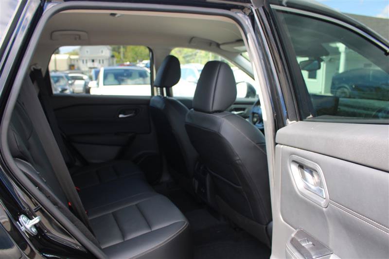 Used 2026 Nissan Rogue SL FWD image 12