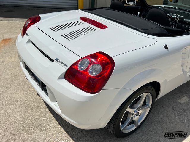 Used 2003 Toyota MR2 Spyder image 43